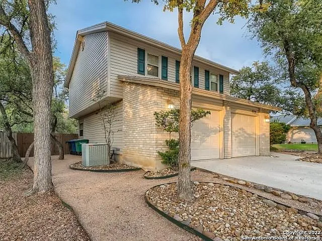 3 bed, 2.5 bath, 1511 sqft, $1,795 — Photo 2