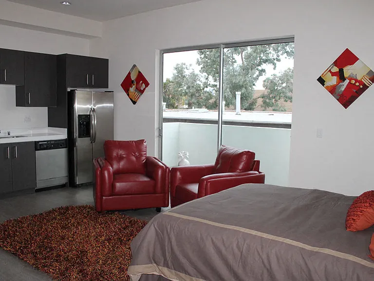 3630 Mentone Ave — Photo 13