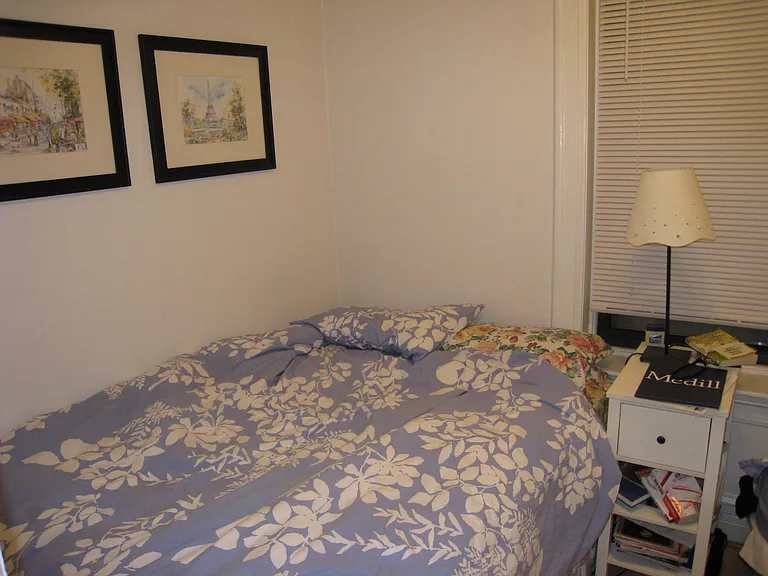 Bedroom 2 - fits Queen-sized bed, dresser and side table