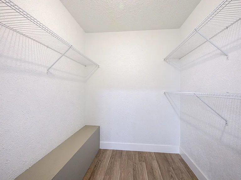 2400 Bengal Ln — Photo 23