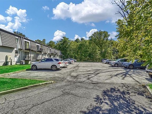 5th image of 5 White Gate Road #A