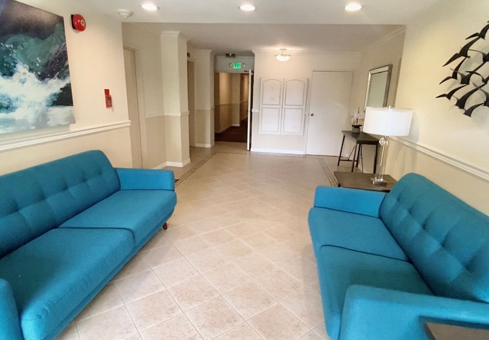 1st image of 307 Montana Ave #405