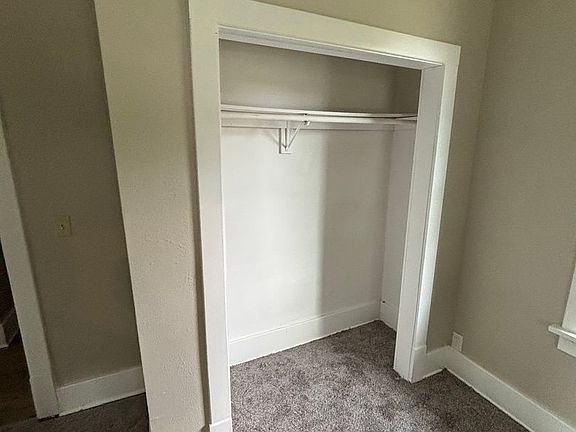 3rd image of 1115 W 18th St