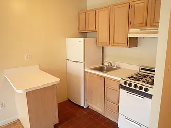 Rented by DSA Realty Midtown West