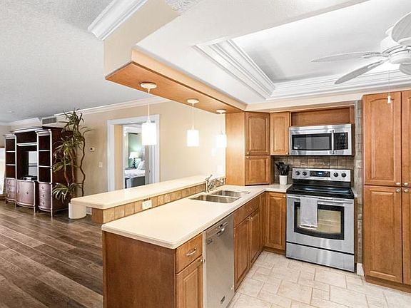 5th image of 1100 Pinellas Bayway #J3