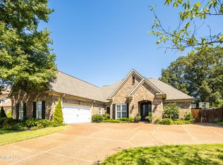 1630 N Hillshire Dr, Hernando, MS 38632