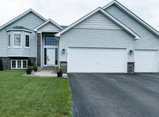 888 Forest Edge Dr, Jordan, MN 55352