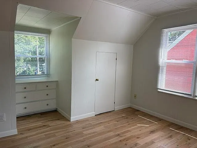 715 Linda Vista St — Photo 14