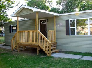 810 Mary Ave, Dodge City, KS 67801