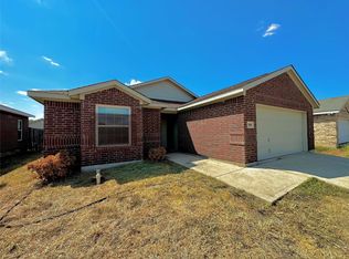 7954 Los Alamitos Ln, Fort Worth, TX 76140