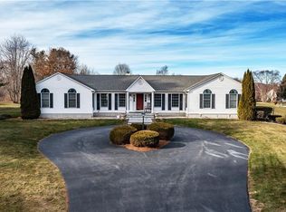 87 Mann School Rd, Smithfield, RI 02917