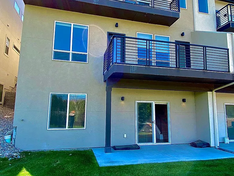 1258 E Echelon Ridge Ln — Photo 49