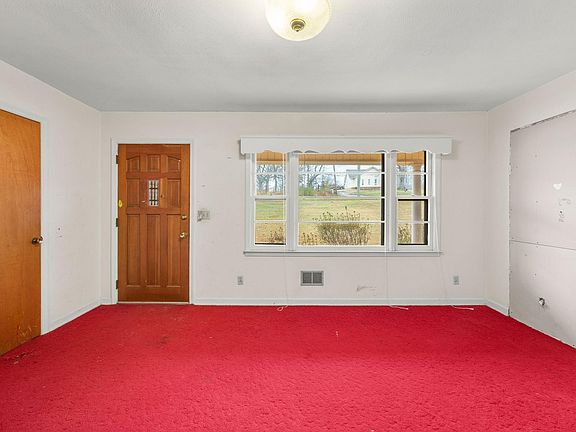 5th image of 1592 Highway 357