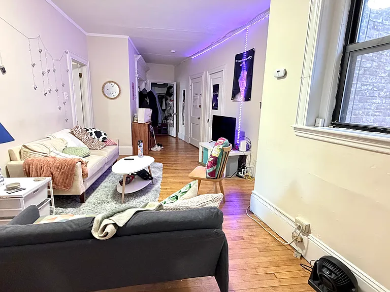 100 Linden St #8 — Photo 5