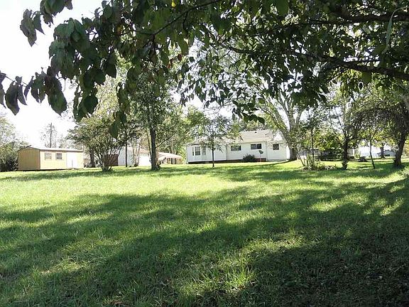4th image of 313 Locust St