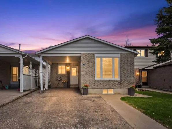 27 Longview Dr, Bradford West Gwillimbury, ON L3Z 2H4