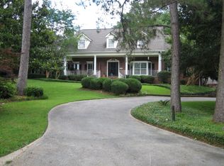 2323 Ridgewood Dr, Laurel, MS 39440