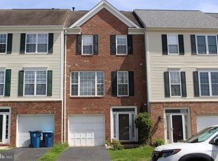 42856 Golf View Dr, Chantilly, VA 20152