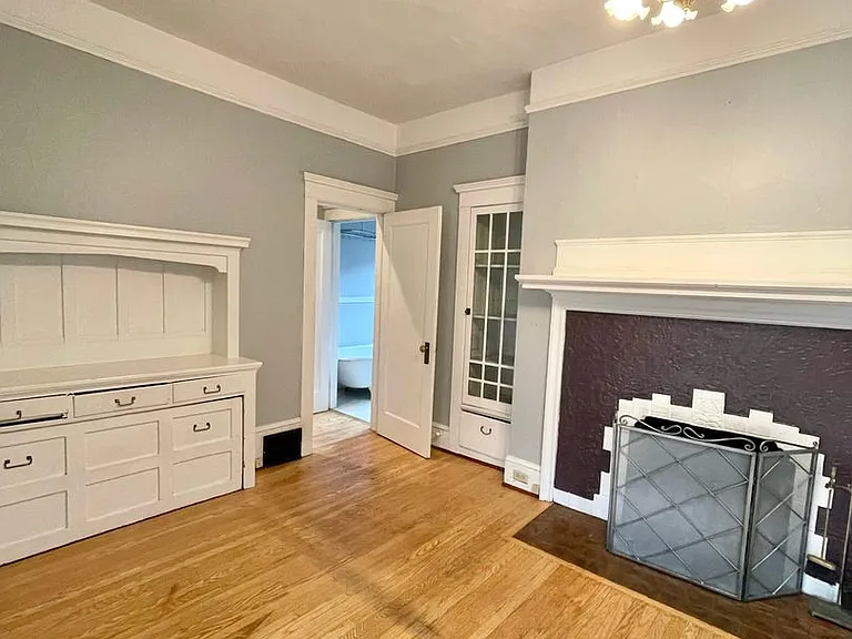 Lovely 1+ Bedroom Apt in Old-Portland Building off of Hawthorne — Photo 12