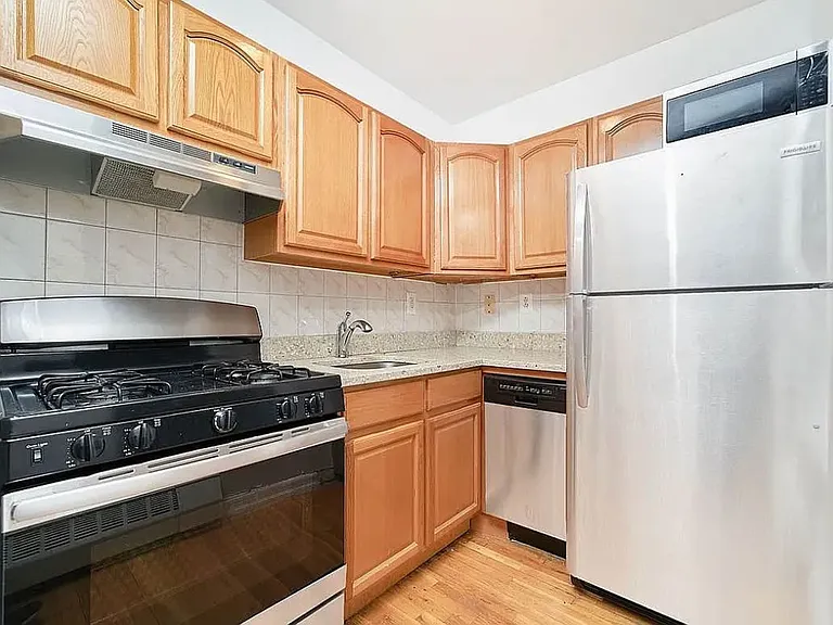 350 W 110th St #2F — Photo 2
