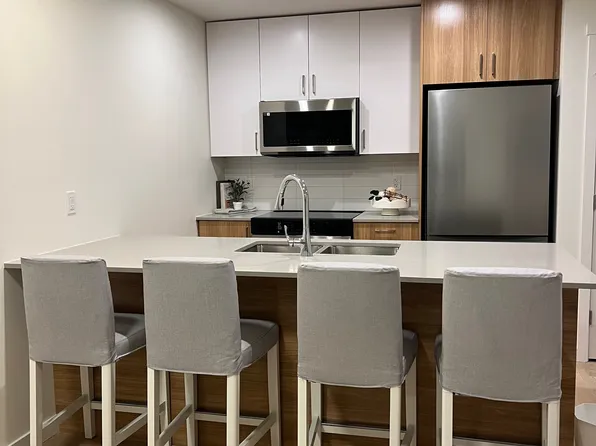 2530 Shoreline Dr Unit M, Lake Country, BC V4V 2T2