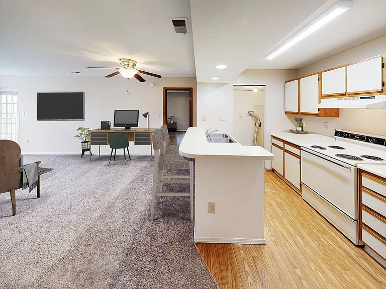 Woodhills Apartments — Photo 24