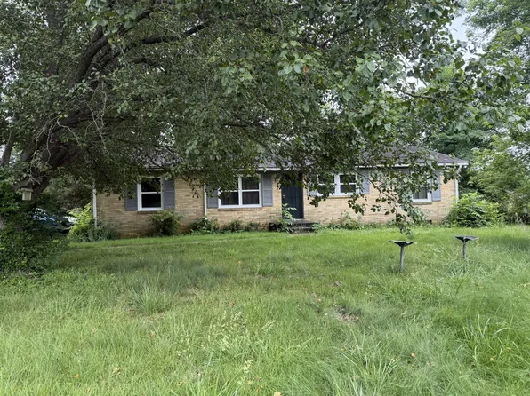 201 Ambrose Dr, Clarksville, TN 37042