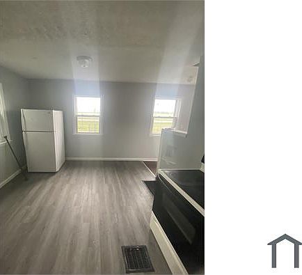 4th image of 119 N Waverly St