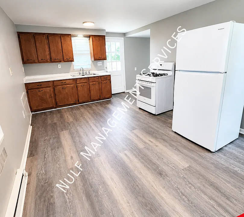 127 Constitution Cir