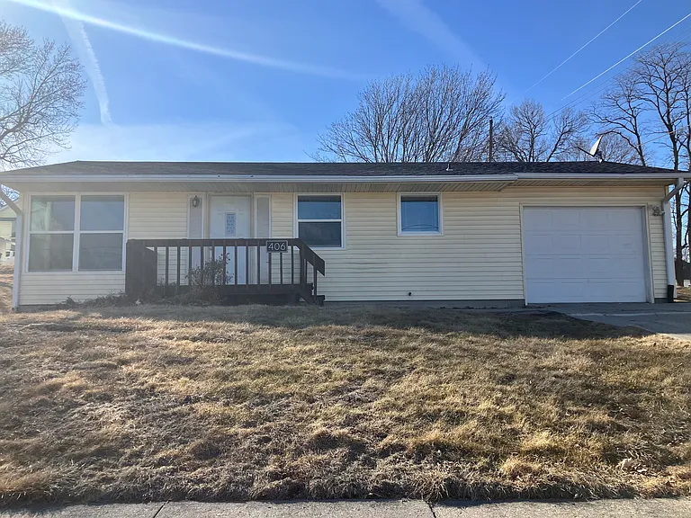 406 Cross St — Photo 1