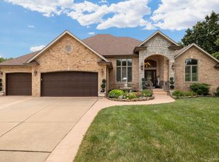 1122 W Oakville Rd, Springfield, MO 65810