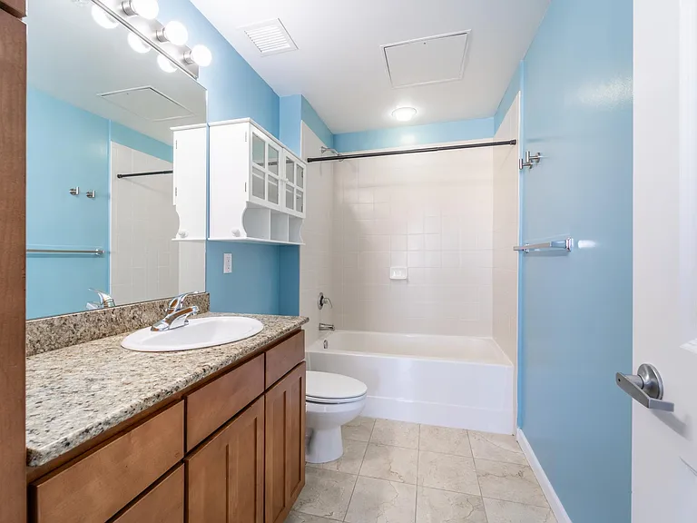 1950 N Logan St #805 — Photo 17