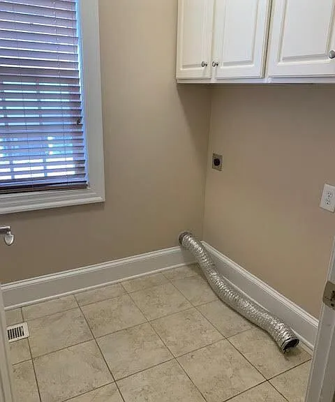1113 Abby Dr — Photo 12