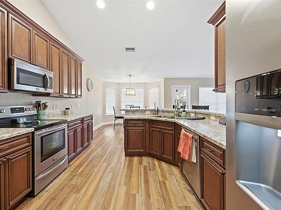 5th image of 13096 Nusser Ave