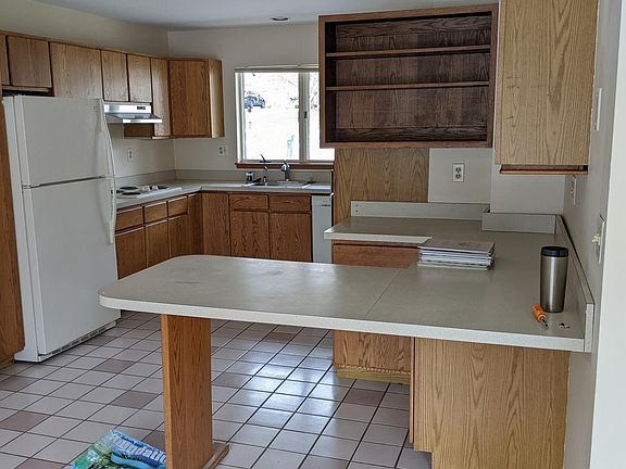 Kitchen with eat at counter