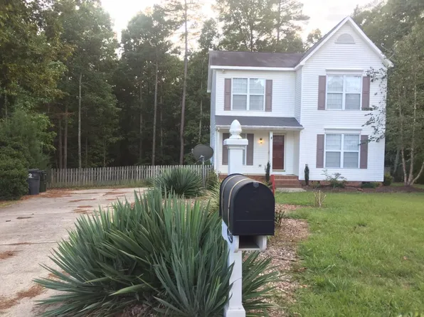 212 Braxberry Way, Holly Springs, NC 27540