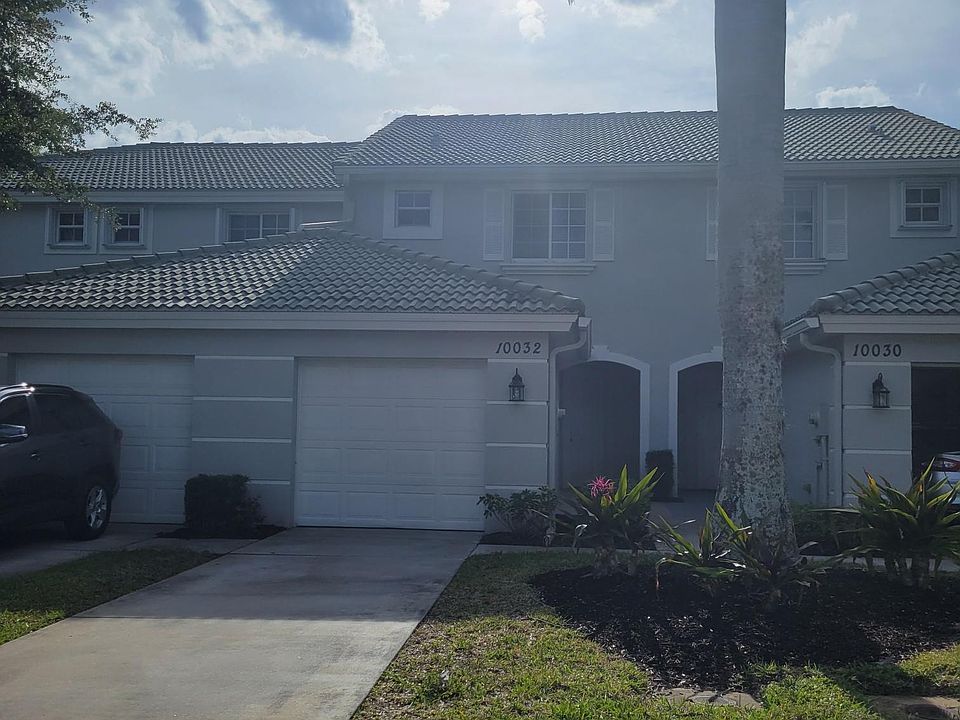 1st image of 1032 Pacific Pines Ave