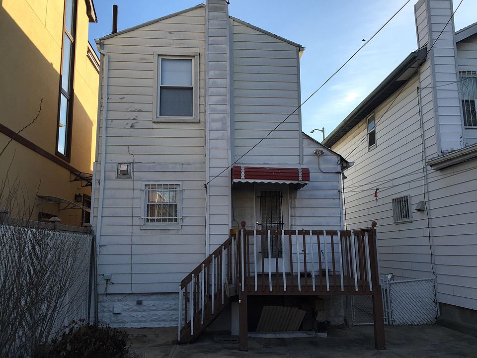 2nd image of 2672 E 12th St