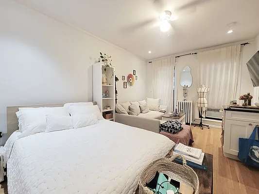 Rented by Compass | media 4