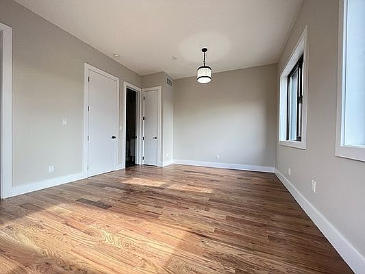 2nd image of 656 Kosciuszko St #2R