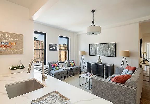 2nd image of 215 W 91st St APT 126
