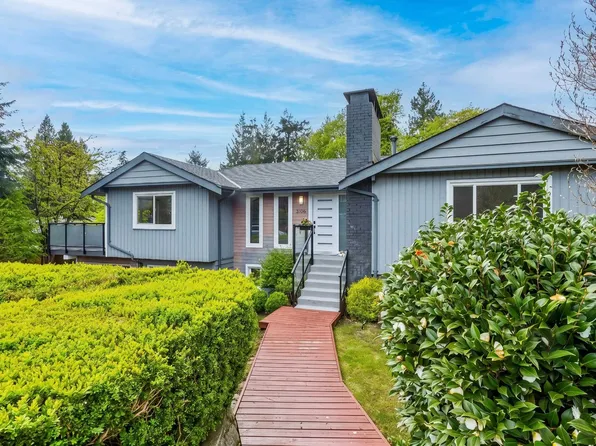 2999 Larson Rd, North Vancouver, BC V7N 3W6