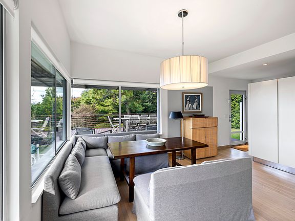 4th image of 43 Westway Dr