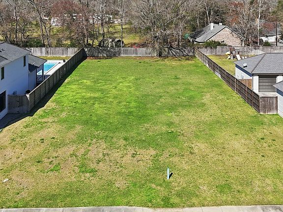 3rd image of 134 Valhalla Blvd