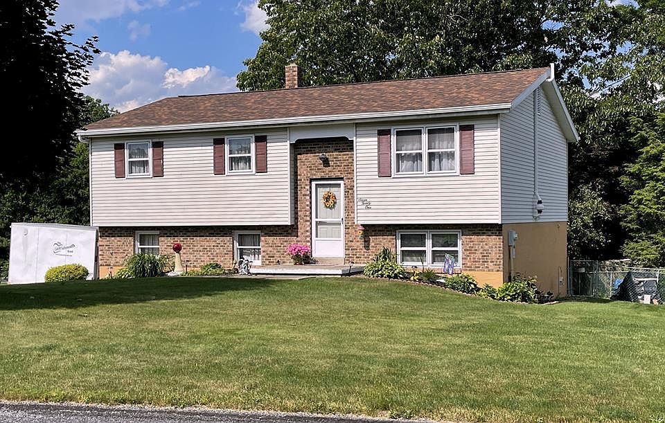 1st image of 721 Picnic Ln