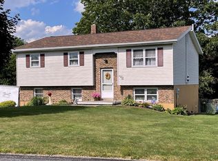 721 Picnic Ln, Selinsgrove, PA 17870