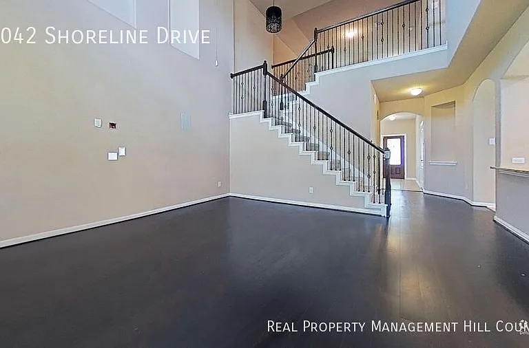 13042 Shoreline Dr — Photo 3