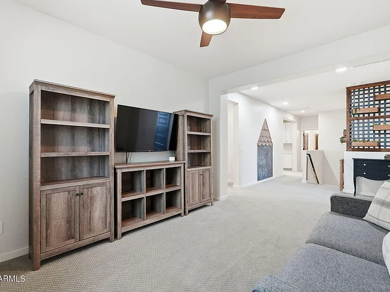 2830 E Pearl St — Photo 20