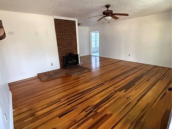 5th image of 2435 Vinson Mountain Rd