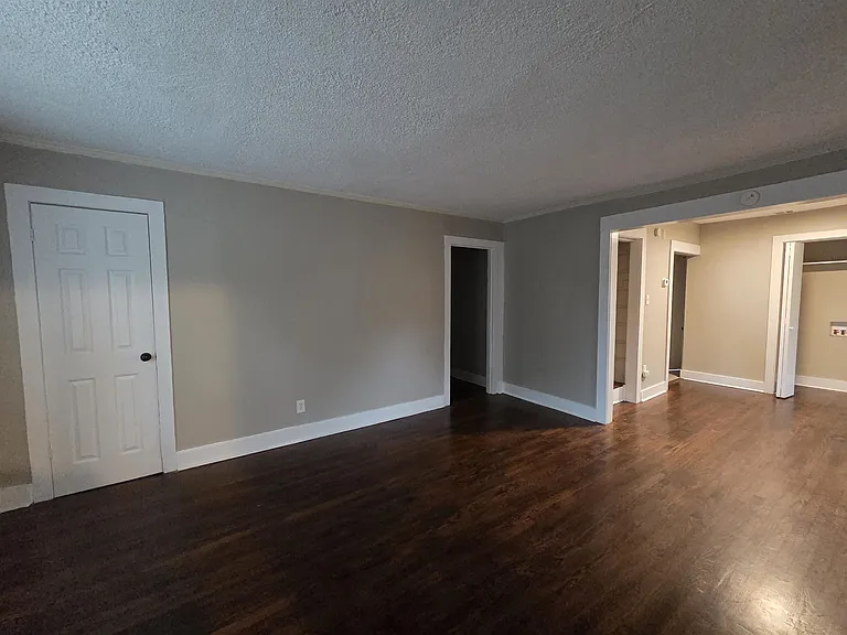 983 Brower St — Photo 24